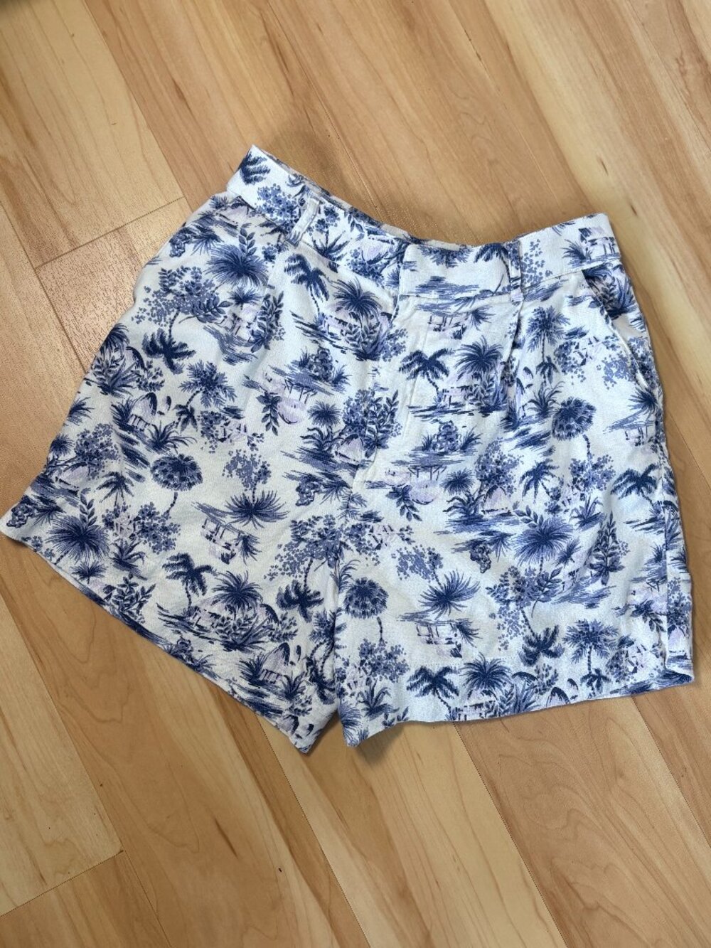 Abercrombie & Fitch Floral Print Shorts Womens Size M White Zipper Linen Blend
